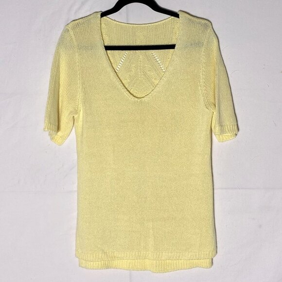 Women’s Butter Yellow Lightweight Acrylic Knit Short Sleeve V Neck Sweater M - Picture 12 of 12